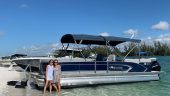 Relaxing day on the Pontoon
